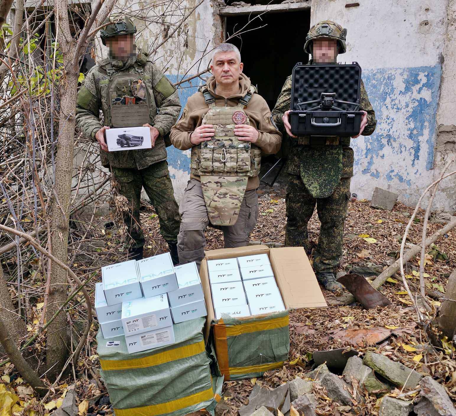 ПЕРЕДАЛИ БОЙЦАМ РАЦИИ И ДВЕ «ПТИЦЫ».